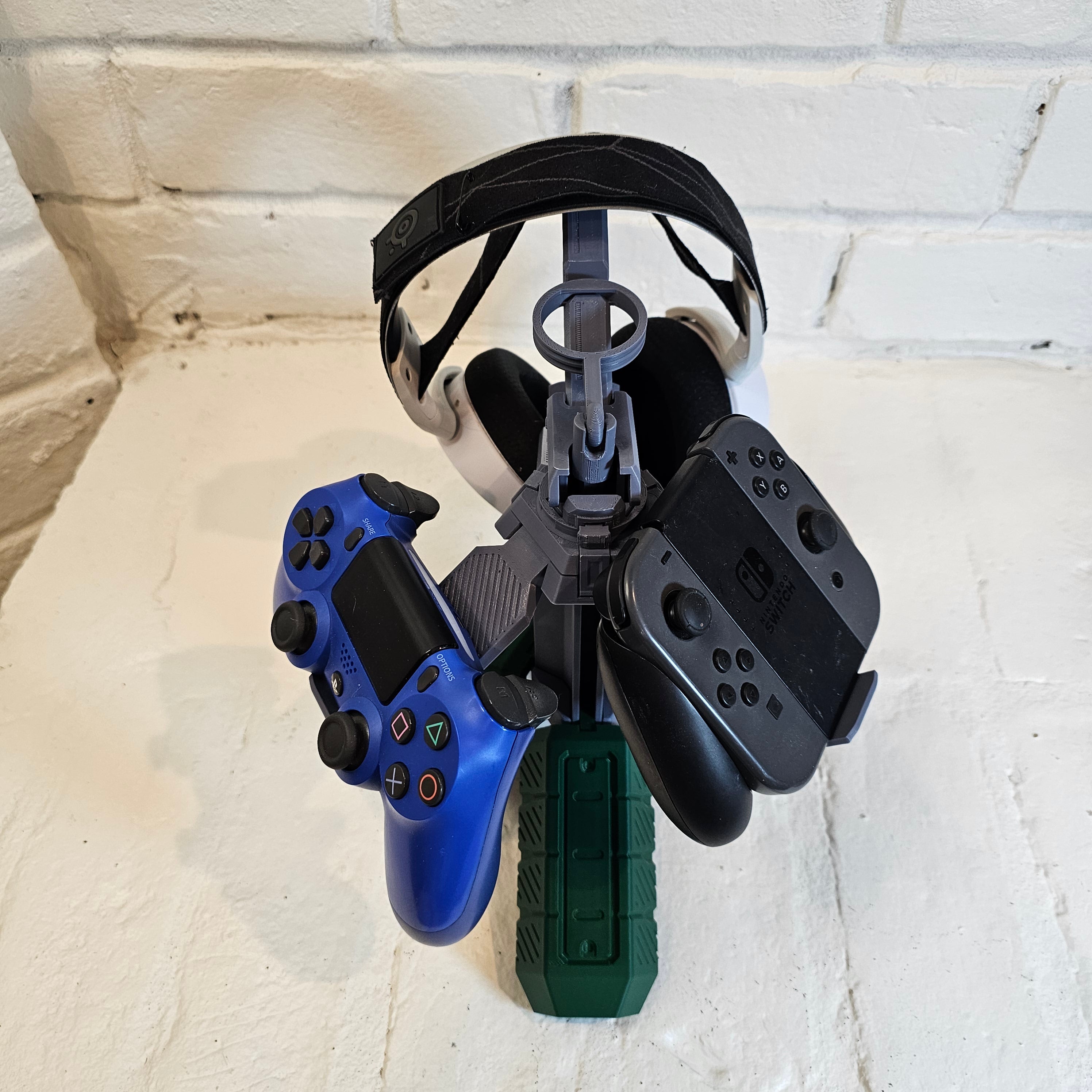 Collapsible Grenade Gamer Stand
