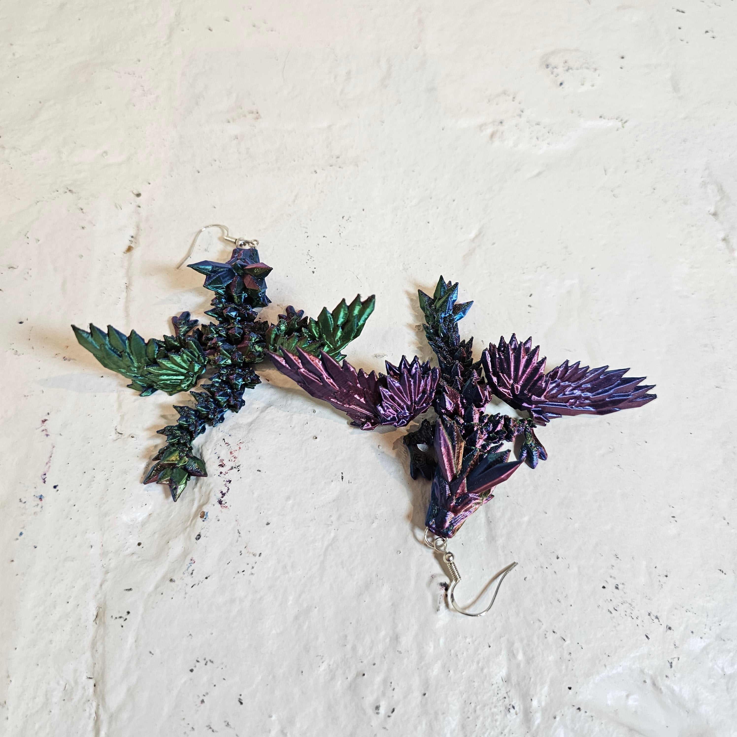 🥵 Tri-Color Shift Crystalline Dragon Earings *needs mesurements*