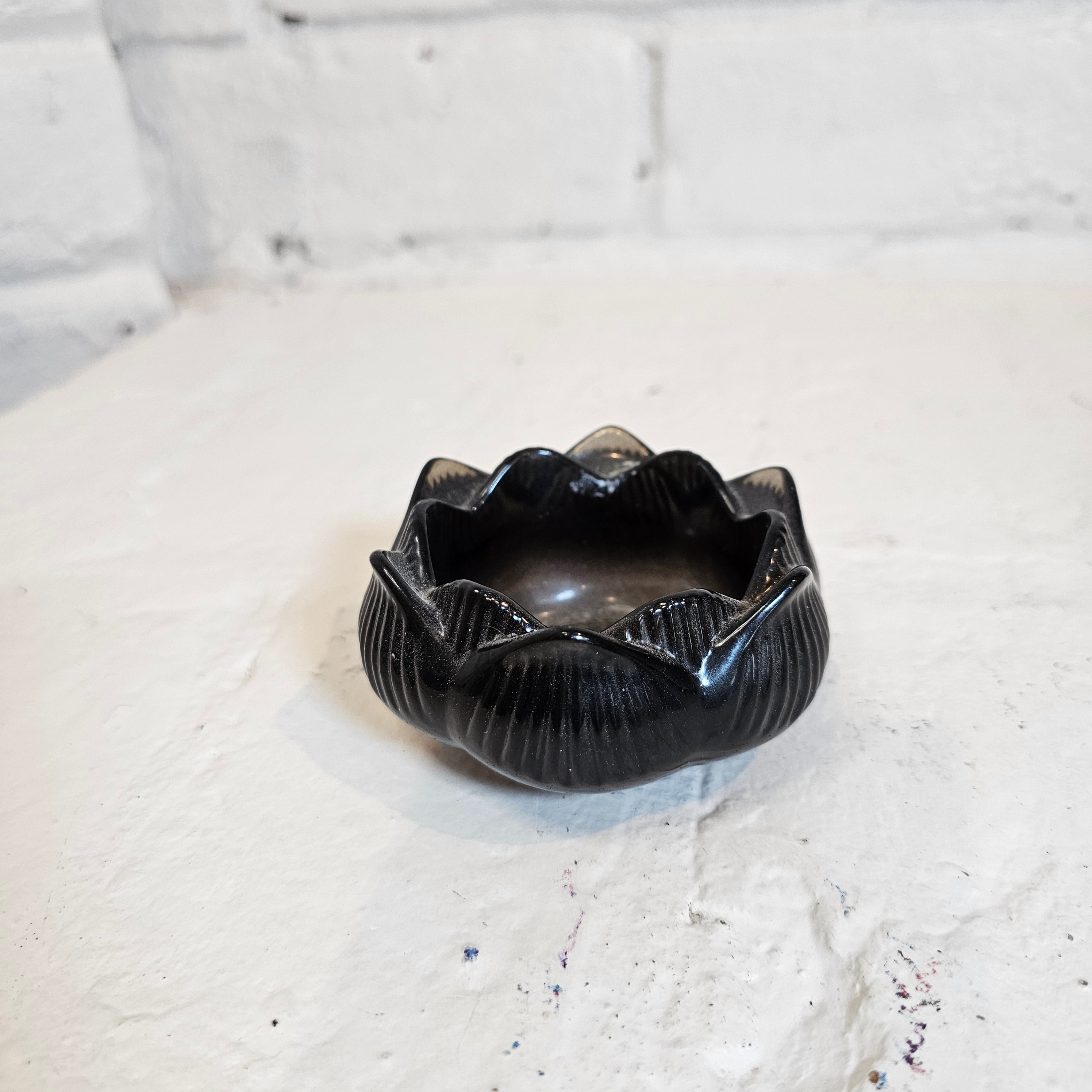 🥵 Black Tea Light Holder